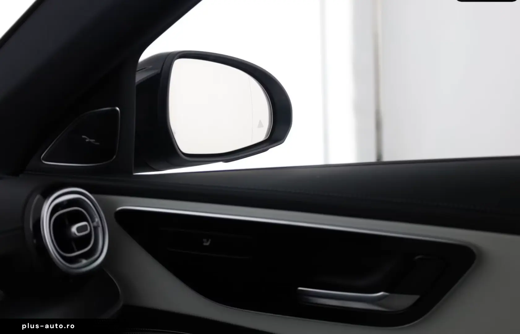 Mercedes-Benz C 200 d AMG NIGHT HEADUP