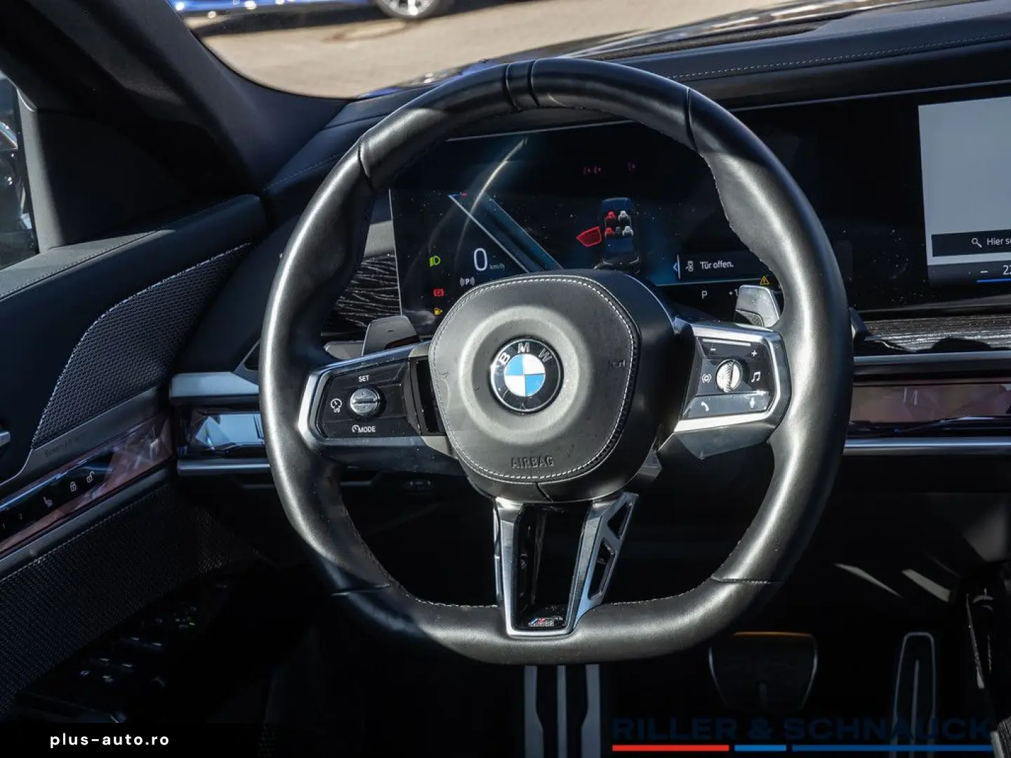 BMW 740d xDrive M-Sport STANDHZG PANO-SKY B&W