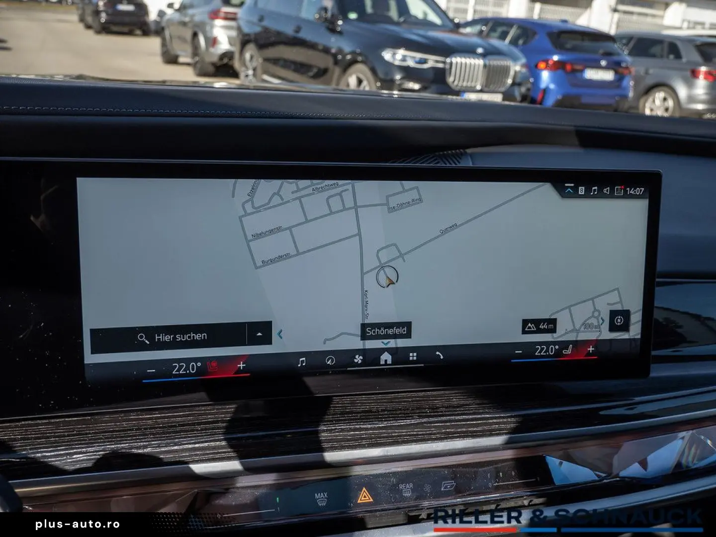 BMW 740d xDrive M-Sport STANDHZG PANO-SKY B&W