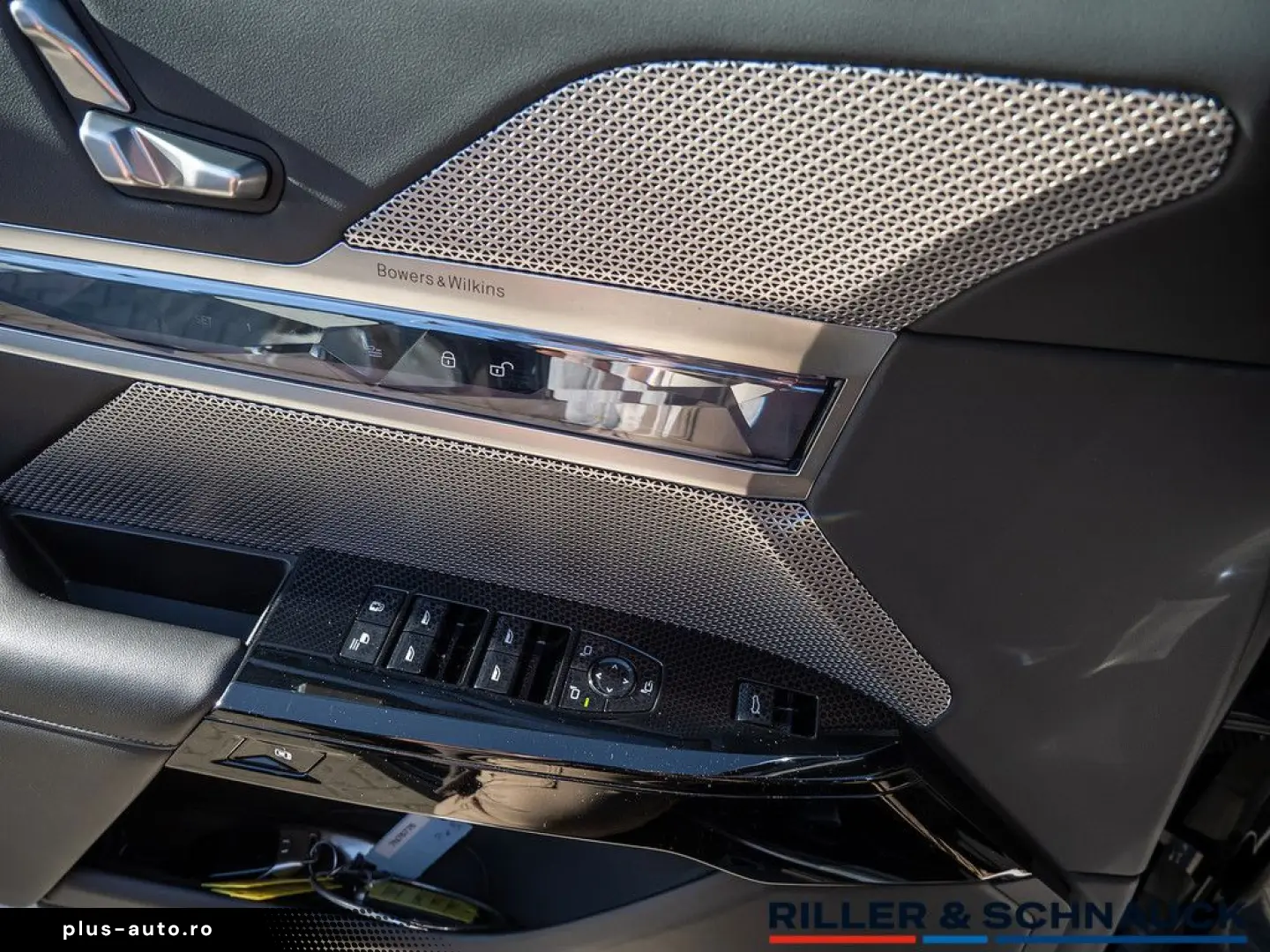 BMW 740d xDrive M-Sport STANDHZG PANO-SKY B&W