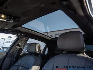 BMW 740d xDrive M-Sport STANDHZG PANO-SKY B&W