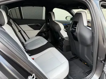 BMW M5 xDrive  B&W 360  DR.ASSPRO