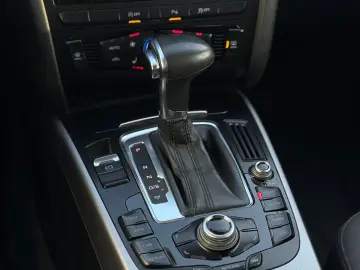 Audi A4 2.0 TDI Attraction