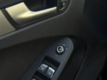 Audi A4 2.0 TDI Attraction