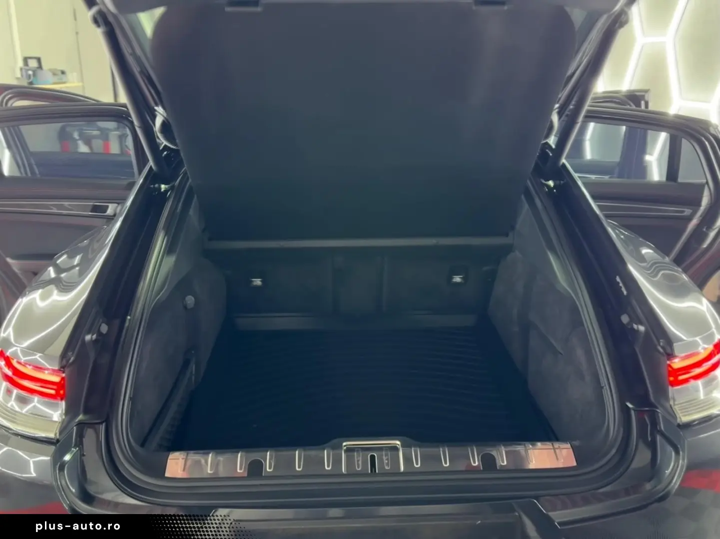 PORSCHE Panamera Turbo S E-Hybrid MATRIX SOFT BURMESTER