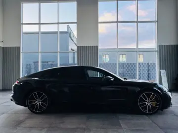 PORSCHE Panamera Turbo S Executive Lang Pano STHZ VOLLL