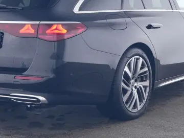 MERCEDES-BENZ E 300 e T-Modell Superscreen Leder LM &hellip;