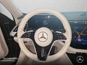 MERCEDES-BENZ E 220 d Avantgarde Adv.  SUPERSCREEN F&hellip;