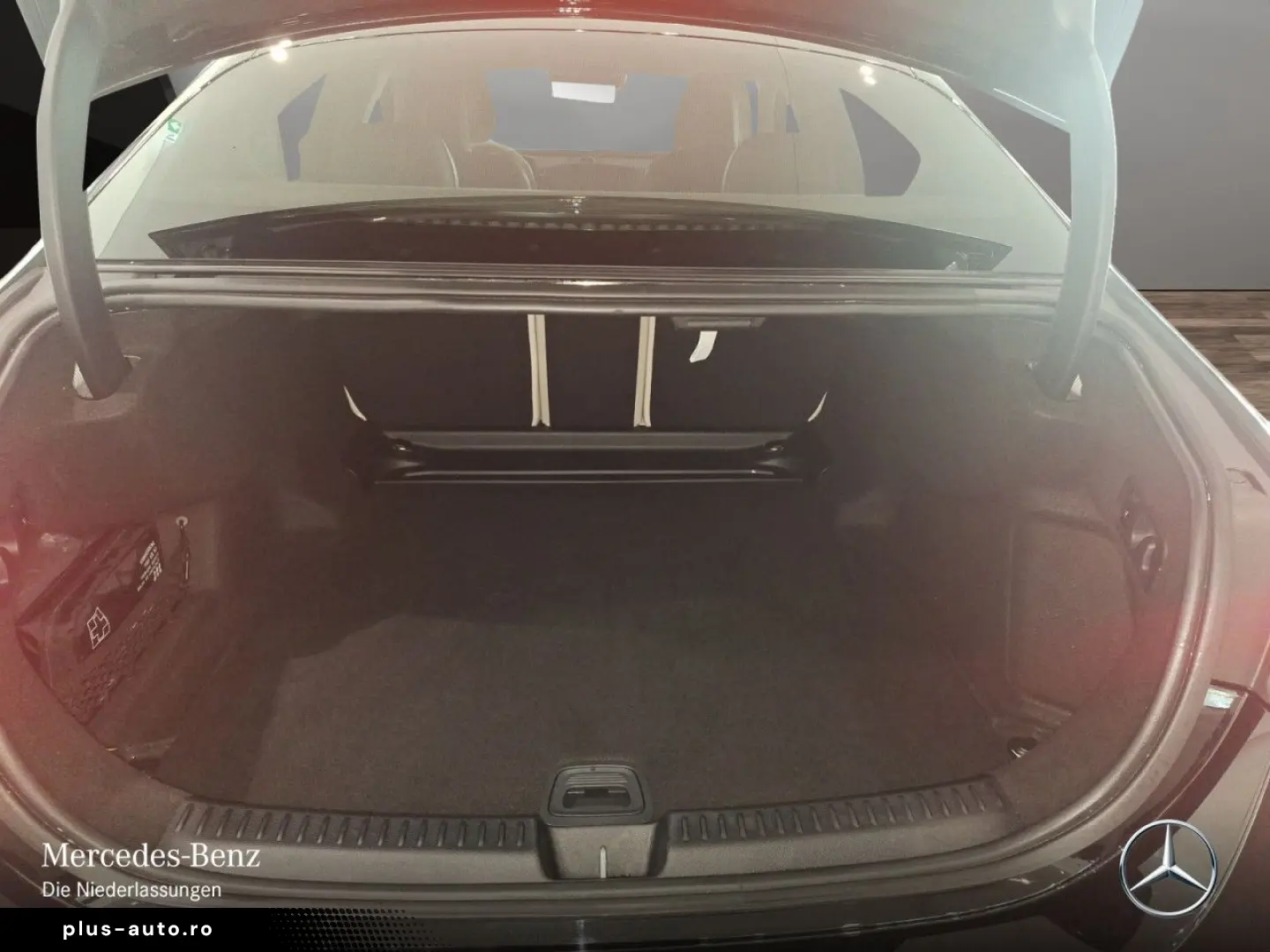 MERCEDES-BENZ E 220 d Avantgarde Adv.  SUPERSCREEN F&hellip;