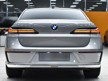 BMW 740d xDrive Pure Excellence Mild Hybrid Sportaut