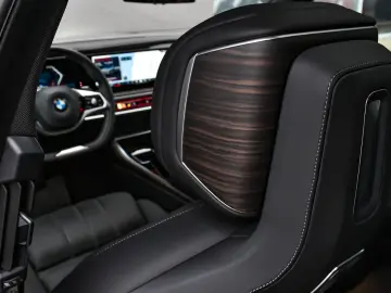 BMW 740d xDrive Pure Excellence Mild Hybrid Sportaut