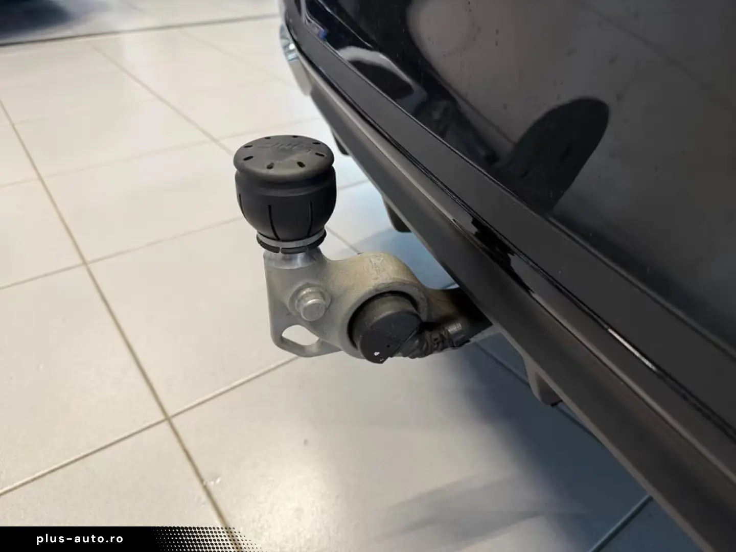 Mercedes-Benz C 300 e AMG  Night  SHD  DISTR 360