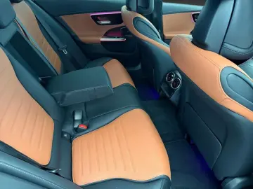 Mercedes-Benz C 300 e AMG  Night  SHD  DISTR 360