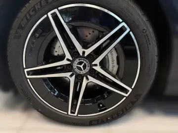 Mercedes-Benz C 300 e AMG  Night  SHD  DISTR 360