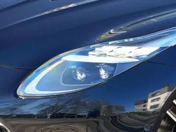 ASTON MARTIN DB12 Ultramarine Black   Oxford Tan