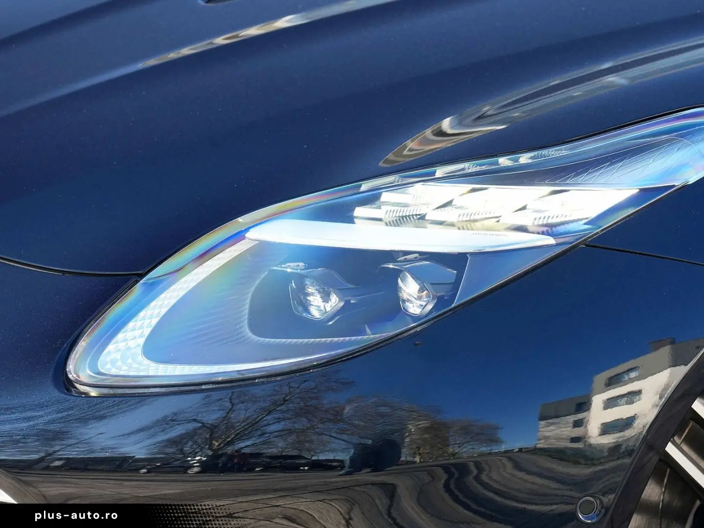 ASTON MARTIN DB12 Ultramarine Black   Oxford Tan