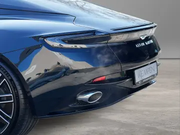 ASTON MARTIN DB12 Ultramarine Black   Oxford Tan