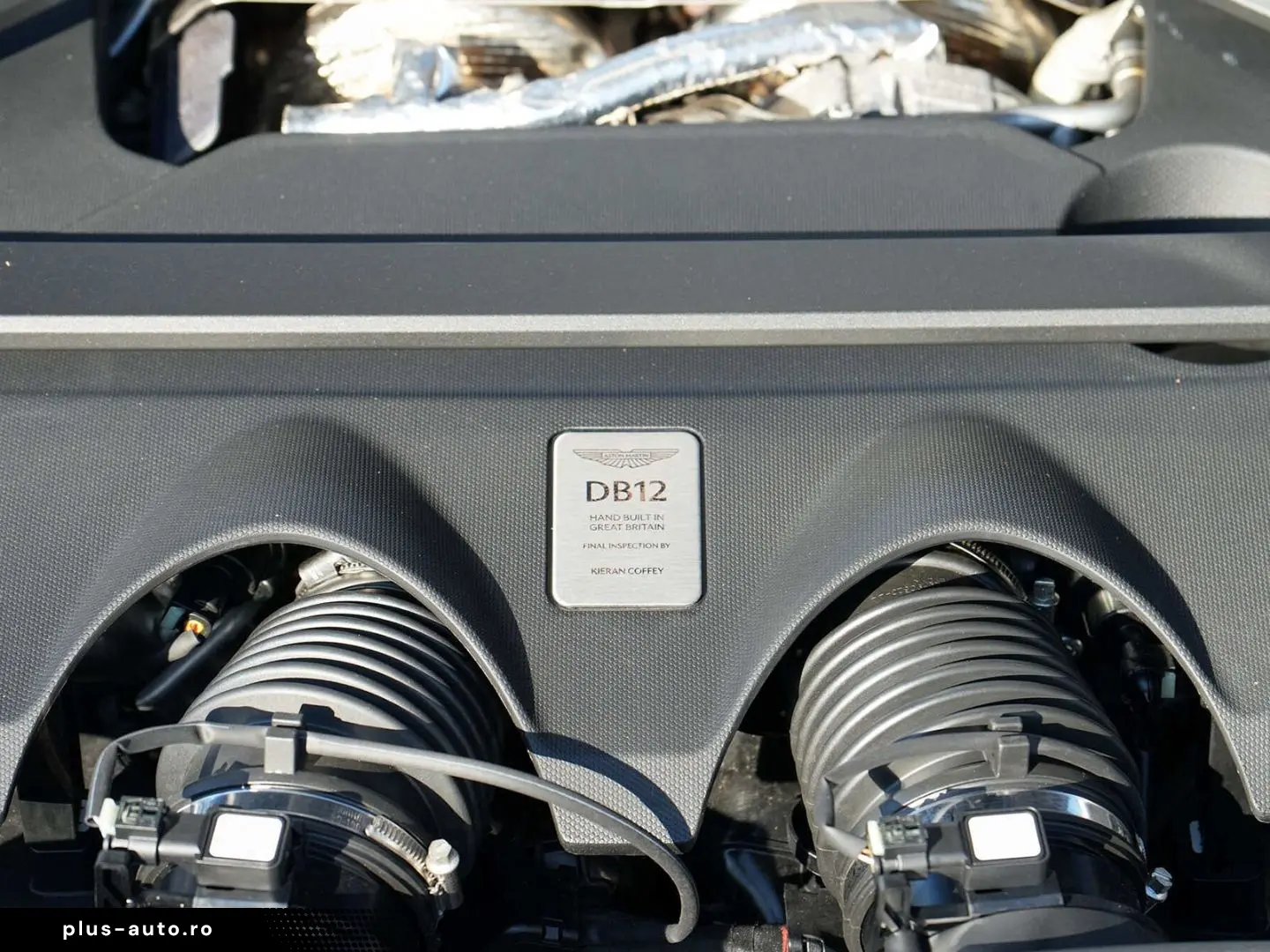 ASTON MARTIN DB12 Ultramarine Black   Oxford Tan