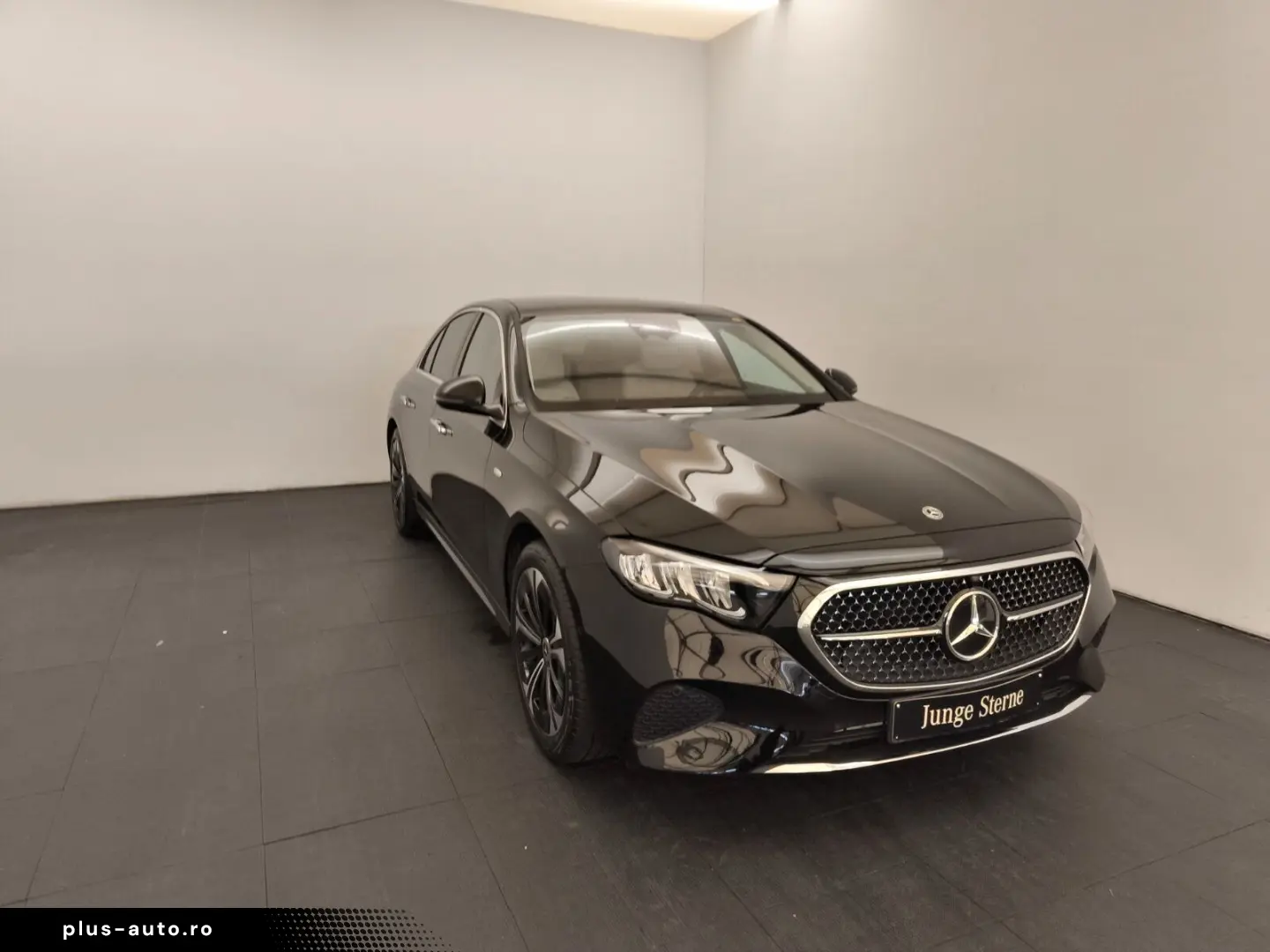 MERCEDES-BENZ E 300 de 4M Avantgarde Advanced Pano