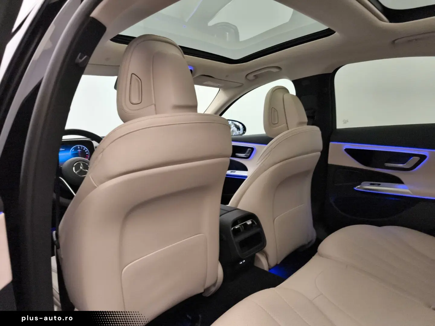 MERCEDES-BENZ E 300 de 4M Avantgarde Advanced Pano