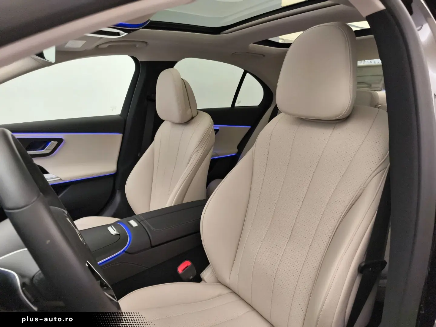 MERCEDES-BENZ E 300 de 4M Avantgarde Advanced Pano