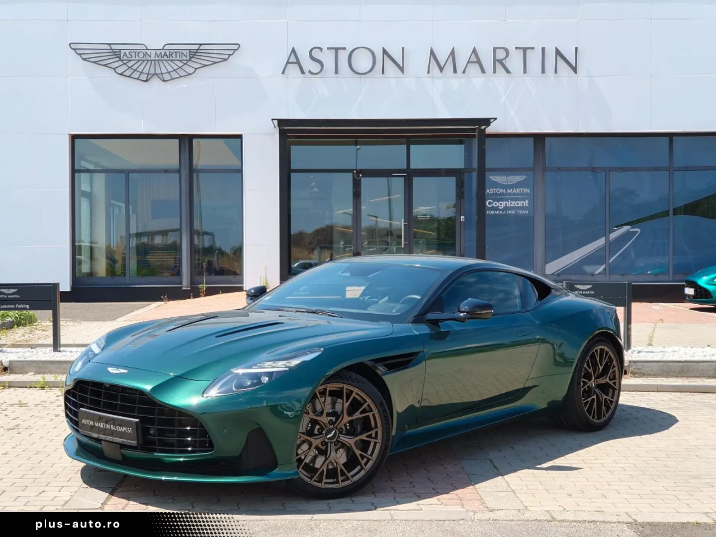 ASTON MARTIN DB12 Coupe 4.0 V8