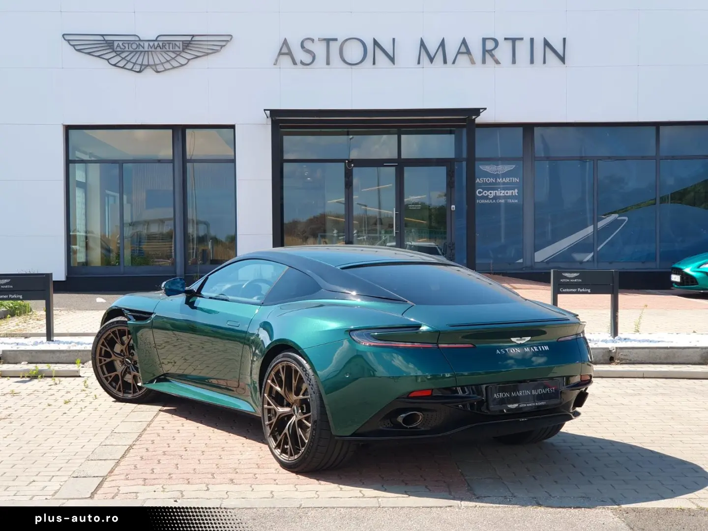 ASTON MARTIN DB12 Coupe 4.0 V8