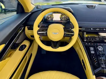 ASTON MARTIN DB12 Volante UNICAT !