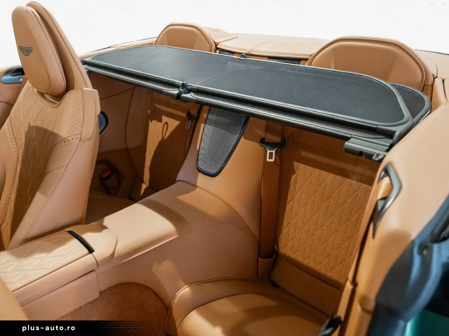 ASTON MARTIN DB12 Volante