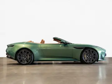 ASTON MARTIN DB12 Volante