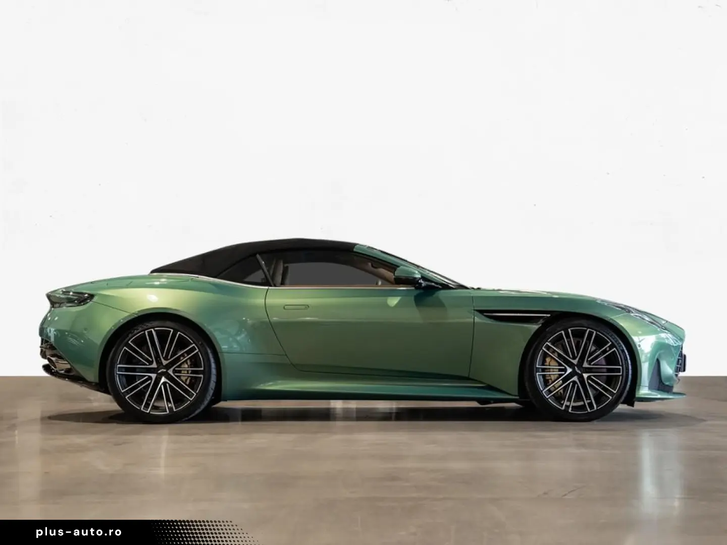 ASTON MARTIN DB12 Volante