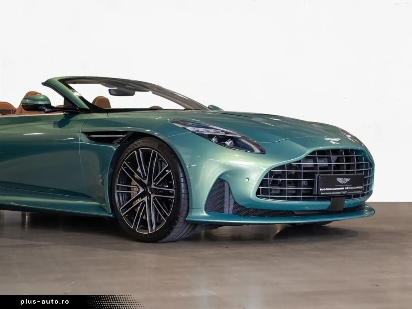 ASTON MARTIN DB12 Volante