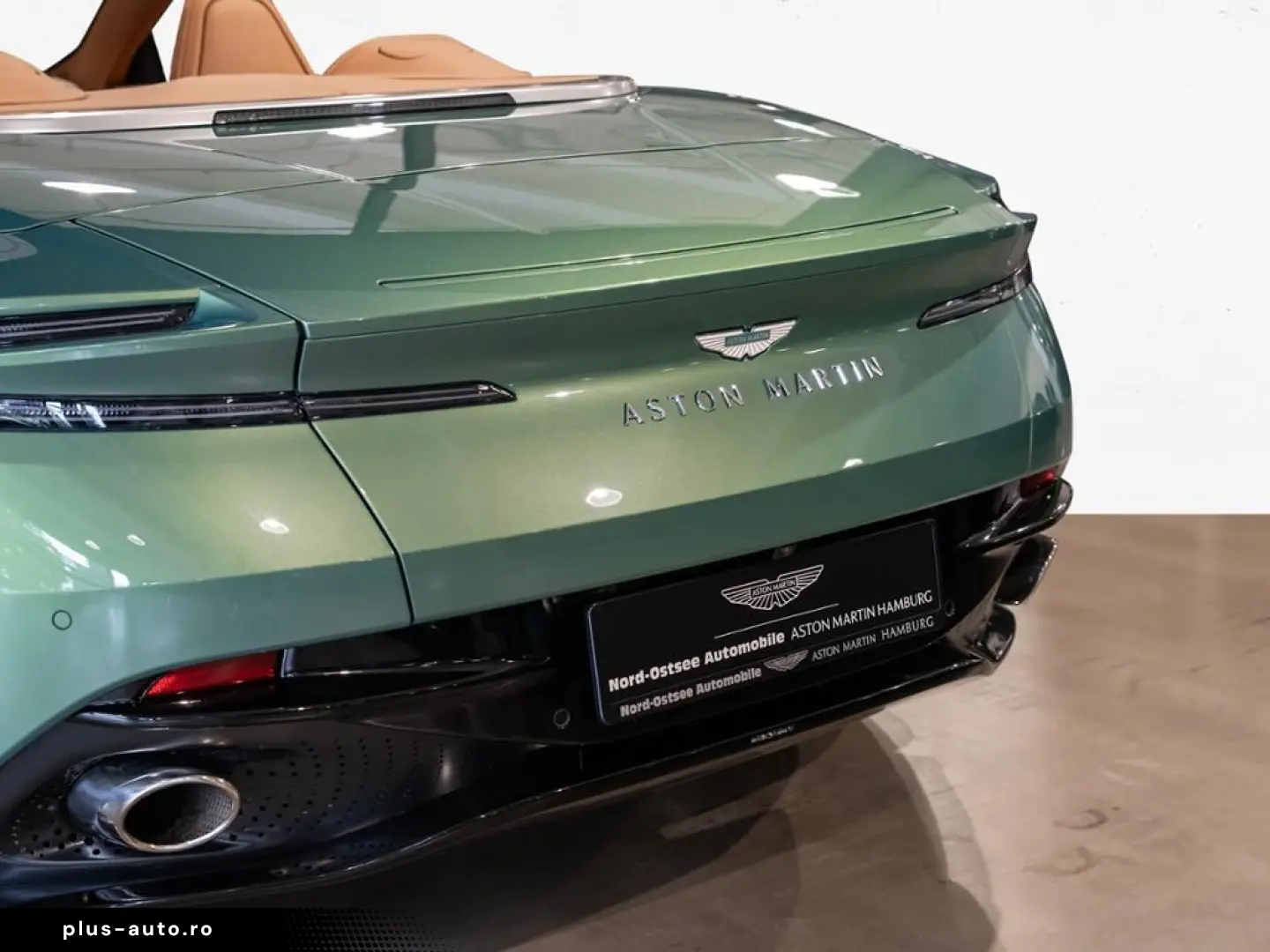 ASTON MARTIN DB12 Volante