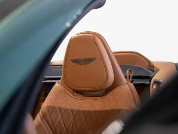 ASTON MARTIN DB12 Volante