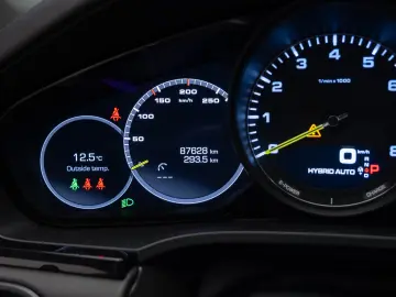 Porsche Cayenne Coupe Plug-In Hybrid