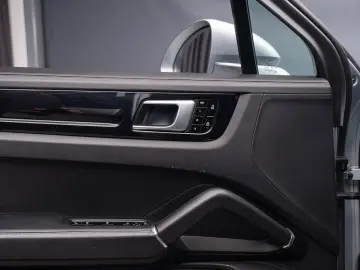 Porsche Cayenne Coupe Plug-In Hybrid