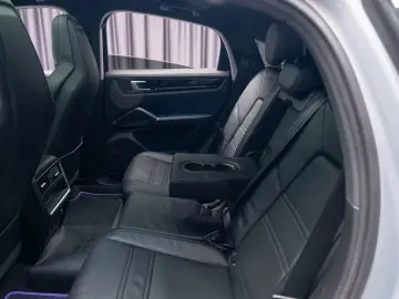 Porsche Cayenne Coupe Plug-In Hybrid