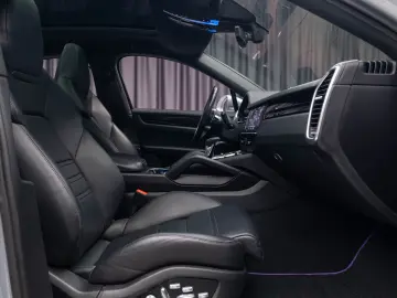 Porsche Cayenne Coupe Plug-In Hybrid