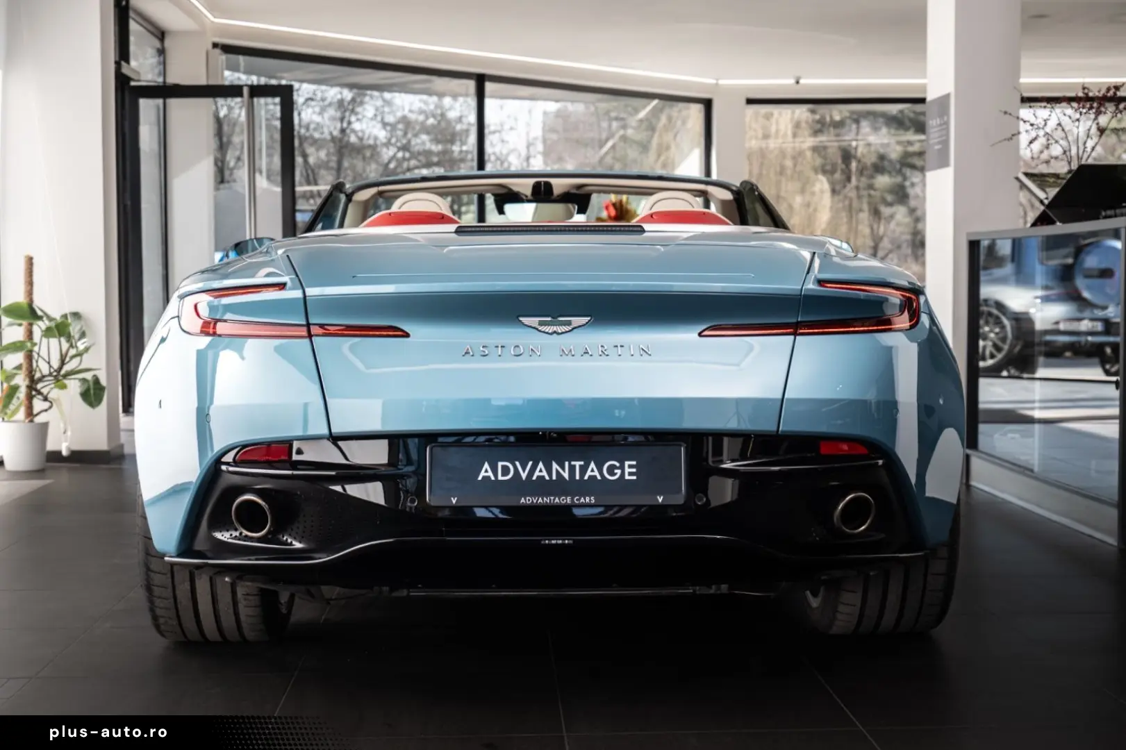 ASTON MARTIN DB12 4.0 V8 Volante 360 Heated Ventilated seats