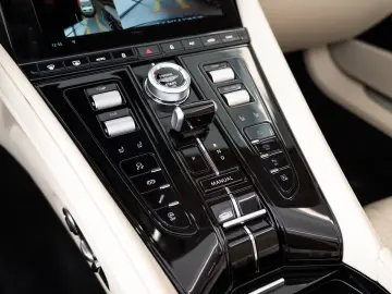 ASTON MARTIN DB12 4.0 V8 Volante 360 Heated Ventilated seats