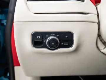 ASTON MARTIN DB12 4.0 V8 Volante 360 Heated Ventilated seats