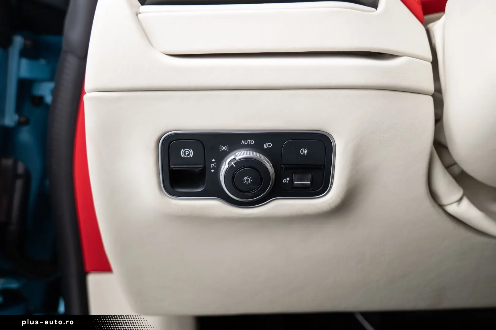 ASTON MARTIN DB12 4.0 V8 Volante 360 Heated Ventilated seats