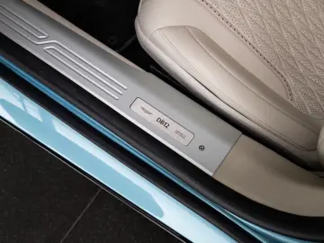 ASTON MARTIN DB12 4.0 V8 Volante 360 Heated Ventilated seats