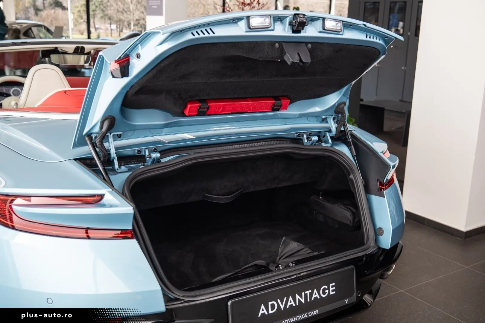 ASTON MARTIN DB12 4.0 V8 Volante 360 Heated Ventilated seats