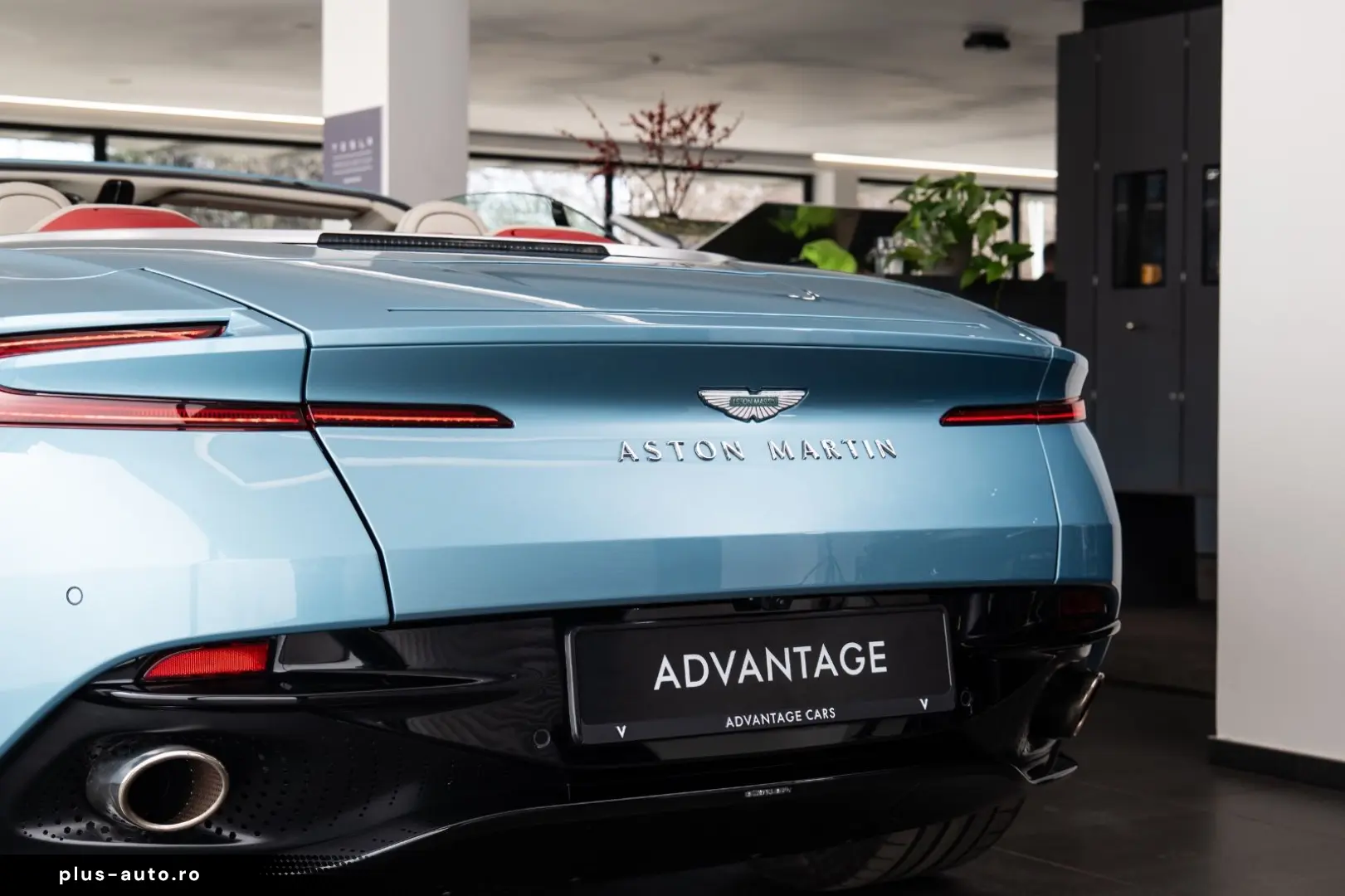 ASTON MARTIN DB12 4.0 V8 Volante 360 Heated Ventilated seats