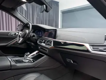 BMW X6 4.0i M Pack Pano H&K Gesture