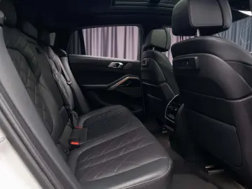 BMW X6 4.0i M Pack Pano H&K Gesture