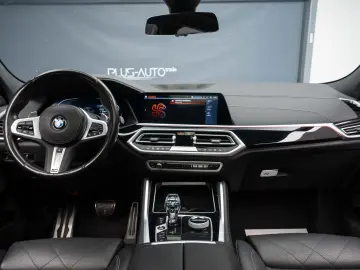 BMW X6 4.0i M Pack Pano H&K Gesture