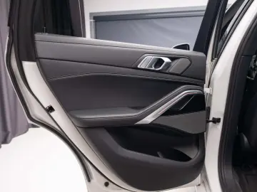 BMW X6 4.0i M Pack Pano H&K Gesture