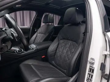 BMW X6 4.0i M Pack Pano H&K Gesture